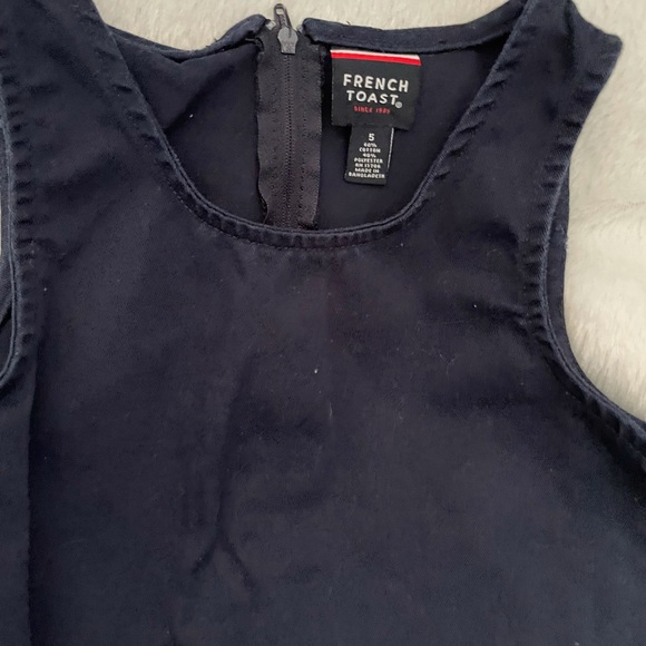 Girls uniform dress size 5 and shirt size 4/5 - Picture 4 of 6